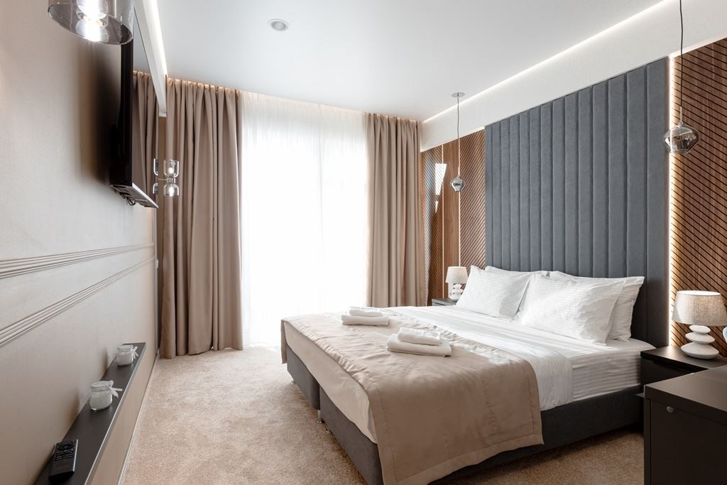 rooms-triple-with-balciny