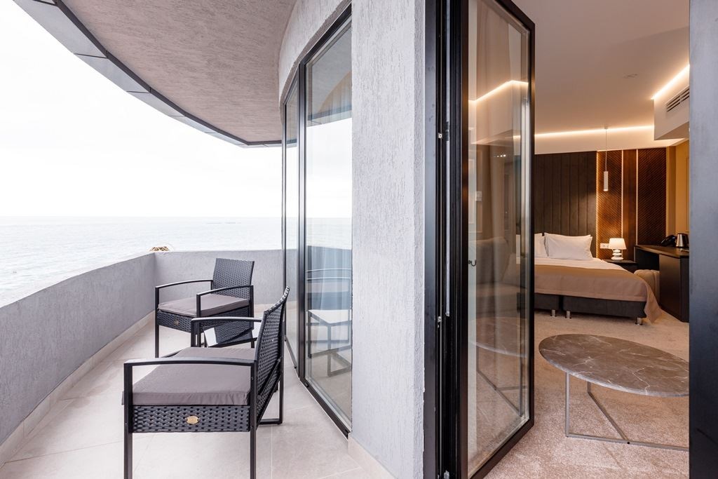 rooms-sinjor-with-balcony