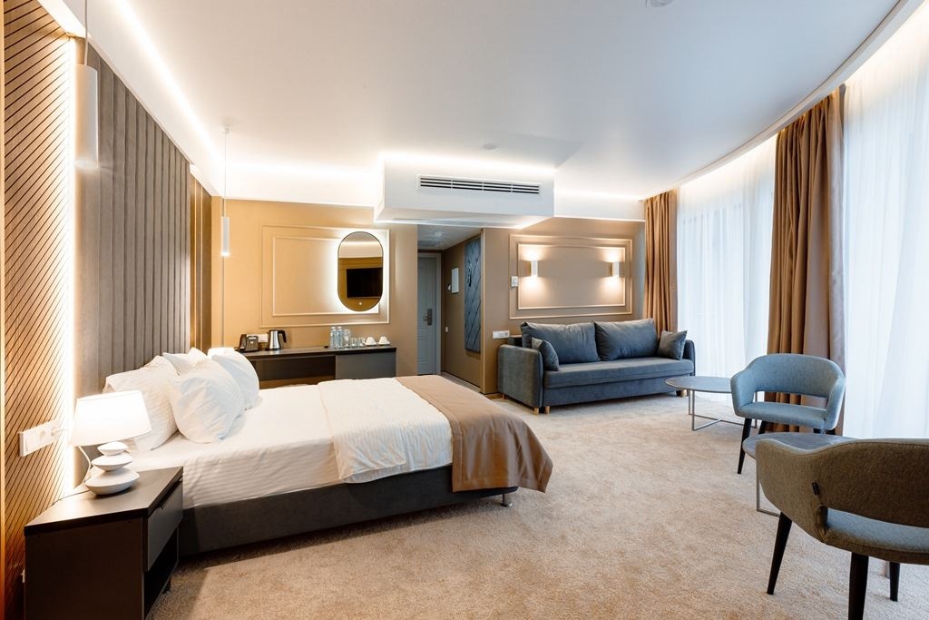 rooms-sinor-with-balcony-with-sea