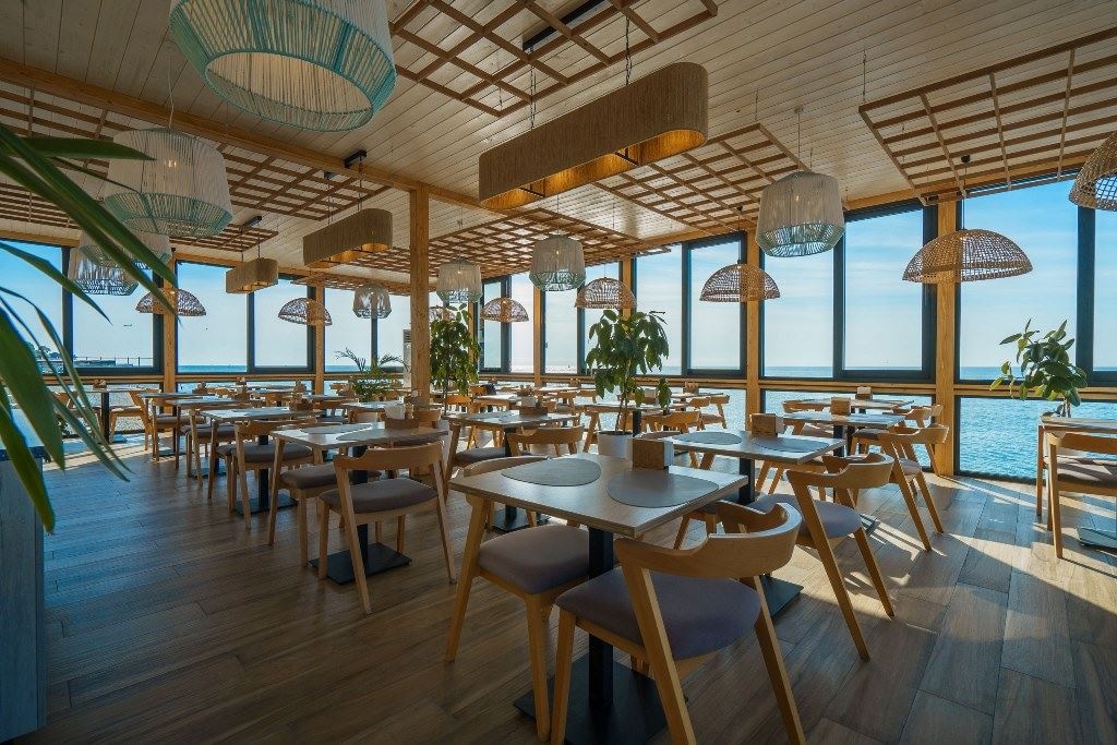 restaurants-restaurant