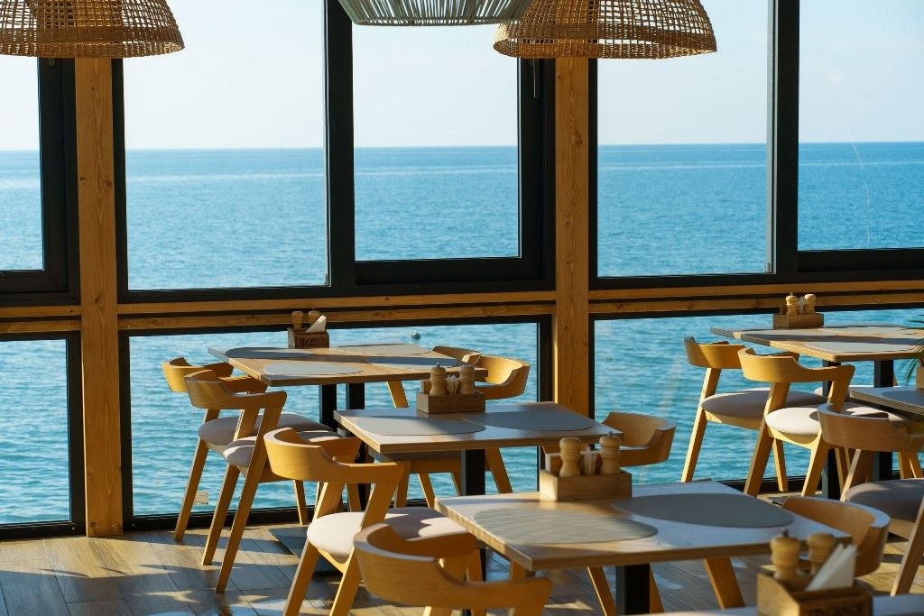 restaurants-restaurant