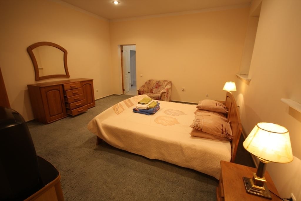 rooms-4х-местный-4х-комнатные-апартаменты-пуshкин-корпус-№4