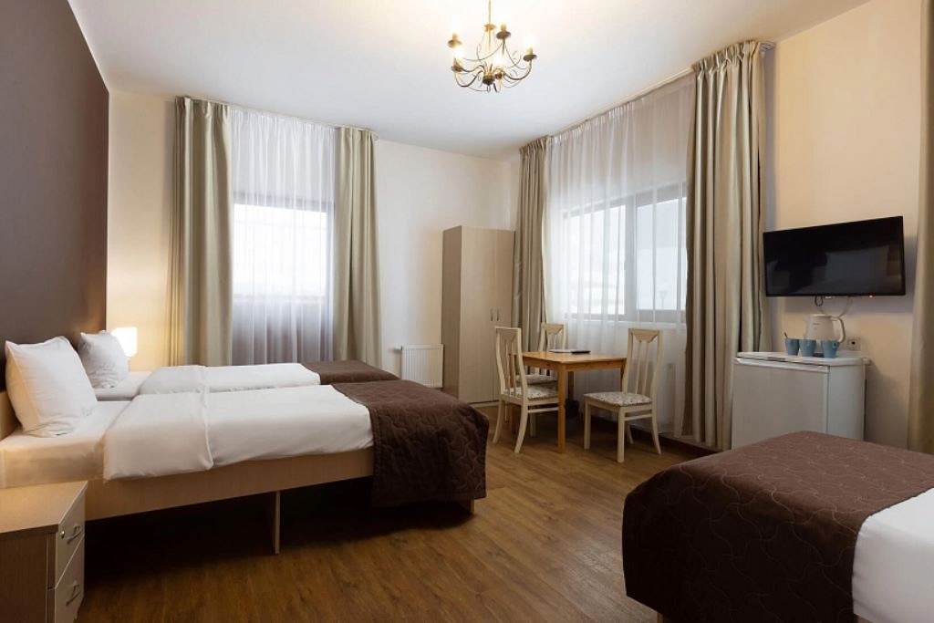 rooms-standart-triple-balcony-twindbl