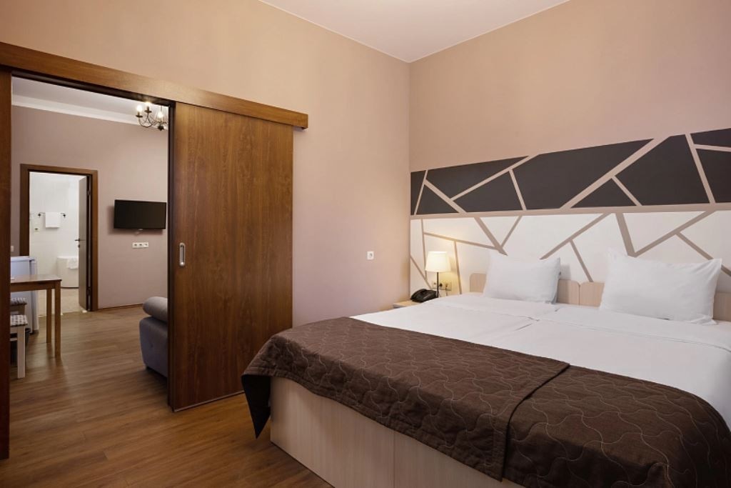 rooms-family-club-suite-balcony-dbl