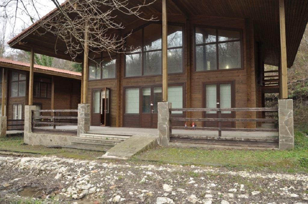 rooms-6местный-коттедж-с-кухней