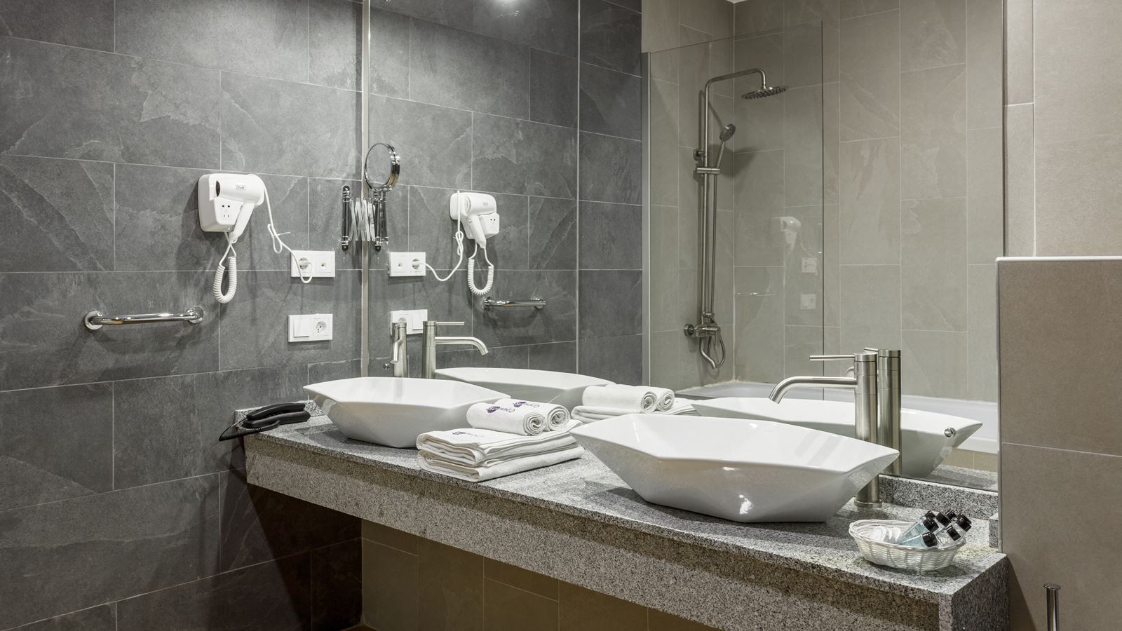 rooms-2х-местный-люкс-премьер