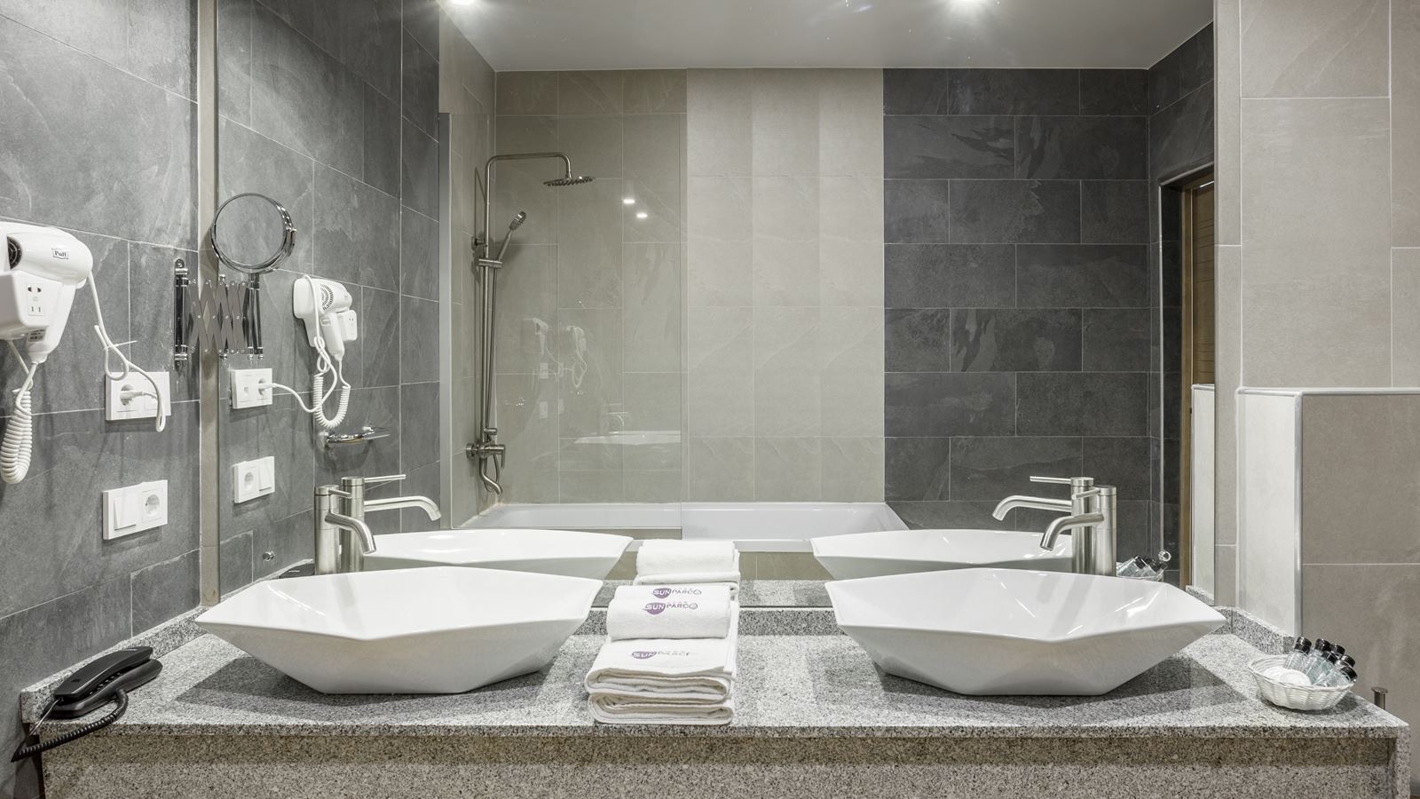 rooms-2х-местный-люкс-премьер