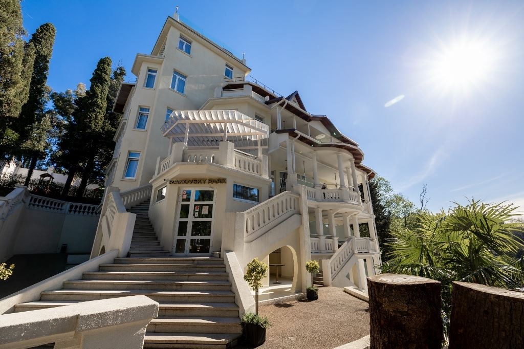 general-main-building