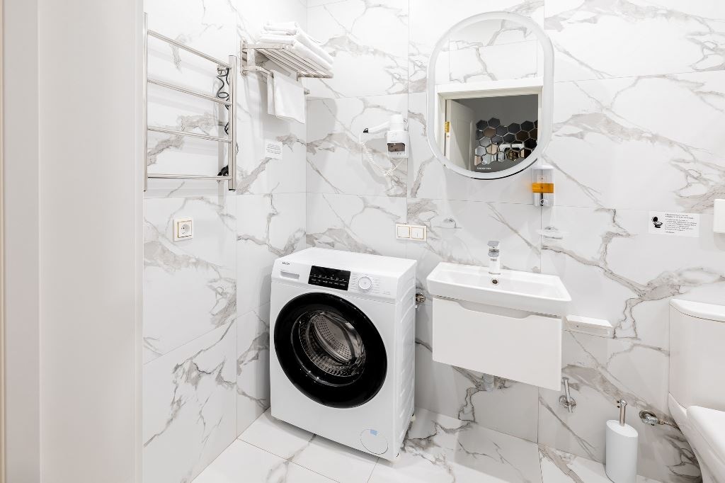 rooms-luxe-with-balcony