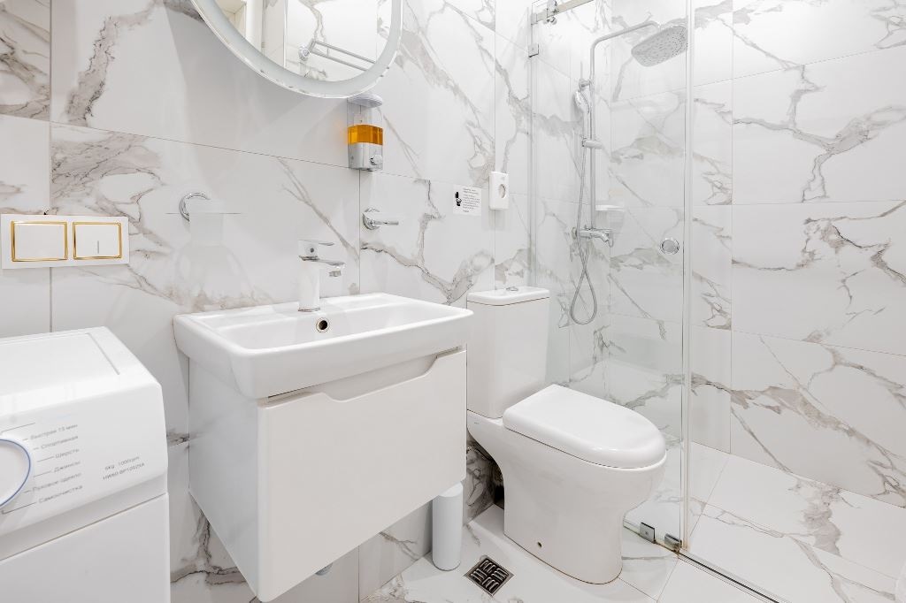 rooms-luxe-with-balcony