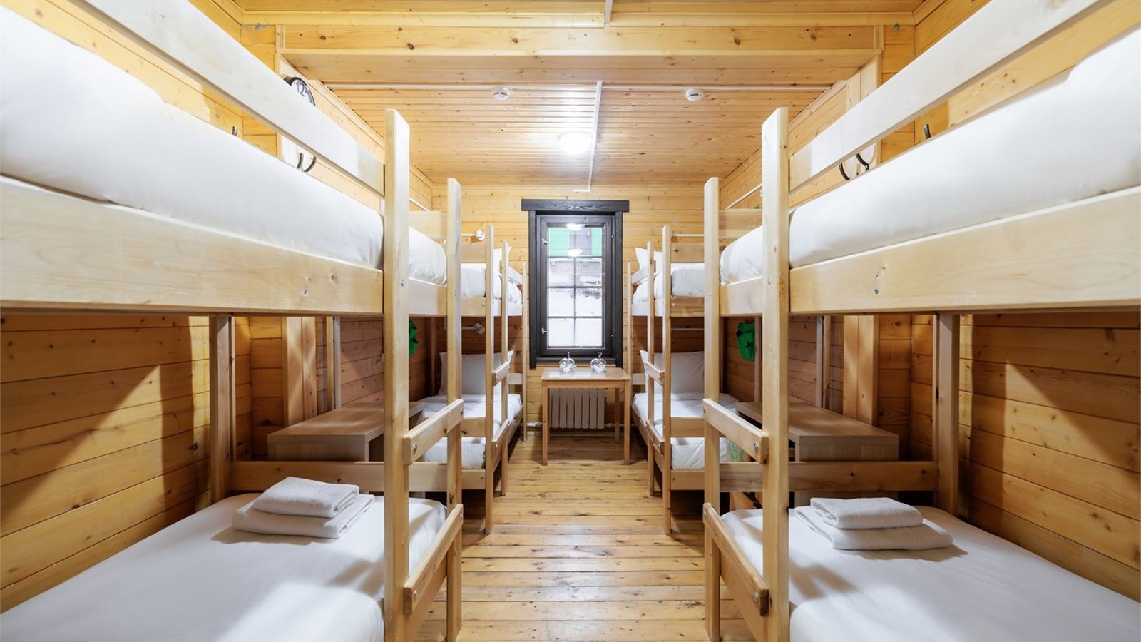 rooms-1-in-8-hostel-daniel