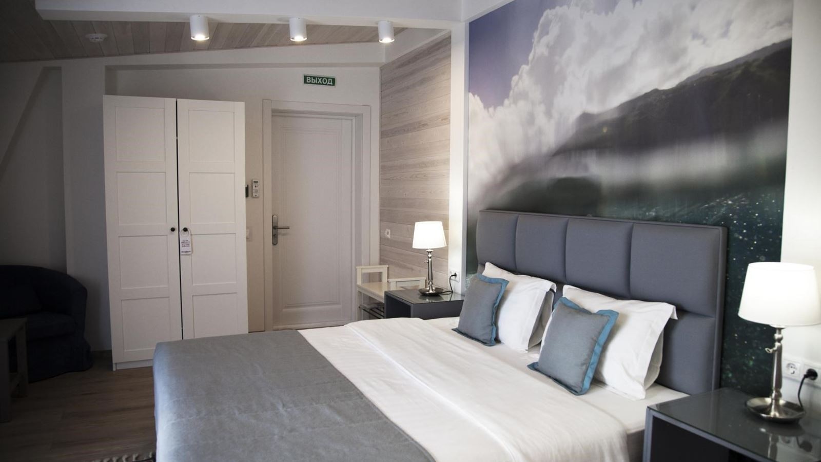 rooms-стандарт-двухместный-первой-категории-без-дополнительного-места-sea-view