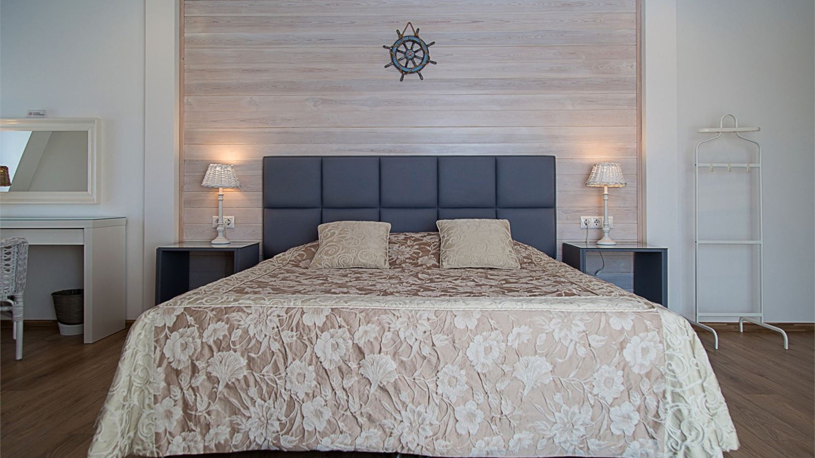 rooms-улучshенный-стандарт-первой-категории-sea-view-plus
