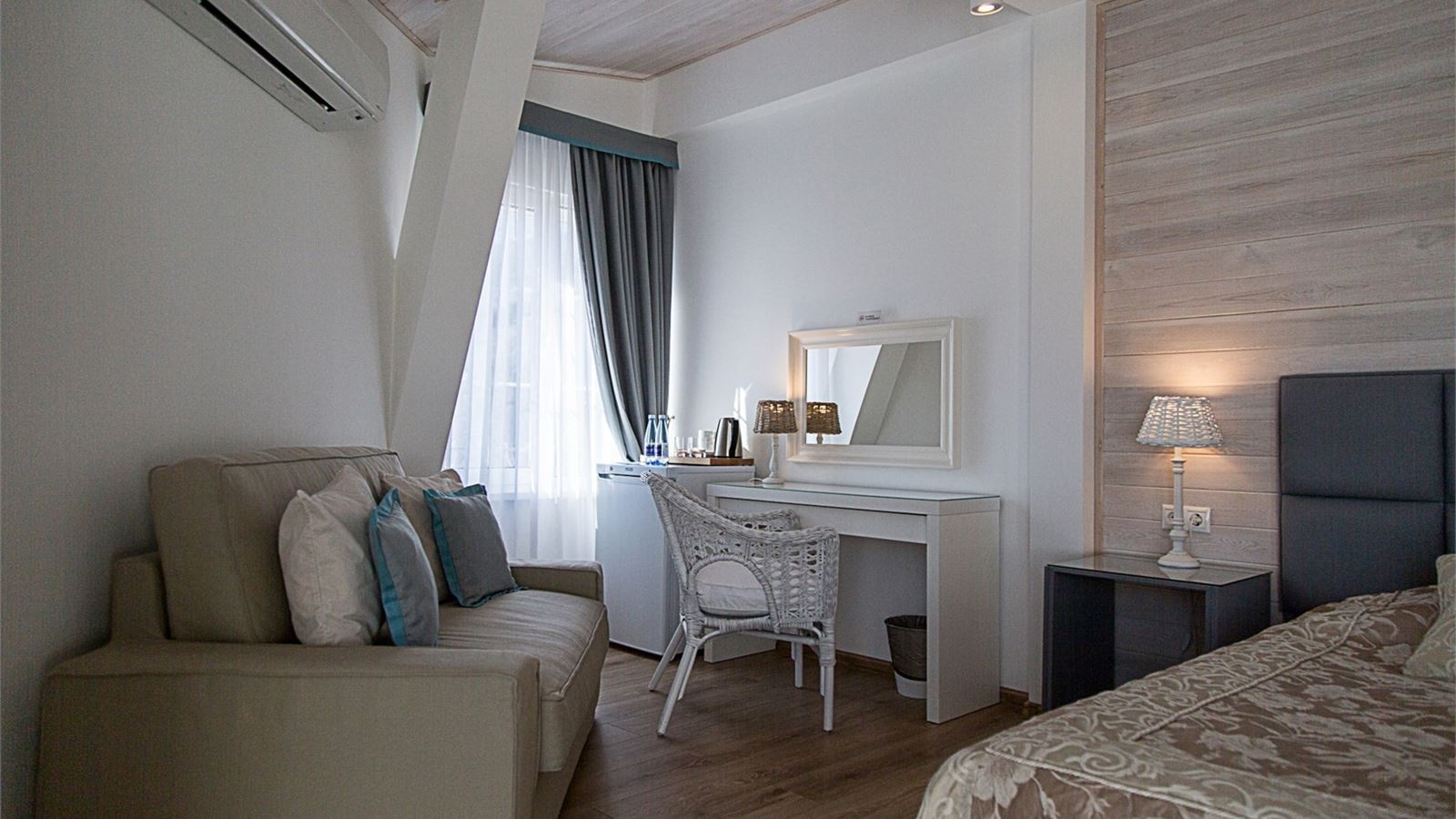 rooms-улучshенный-стандарт-первой-категории-sea-view-plus