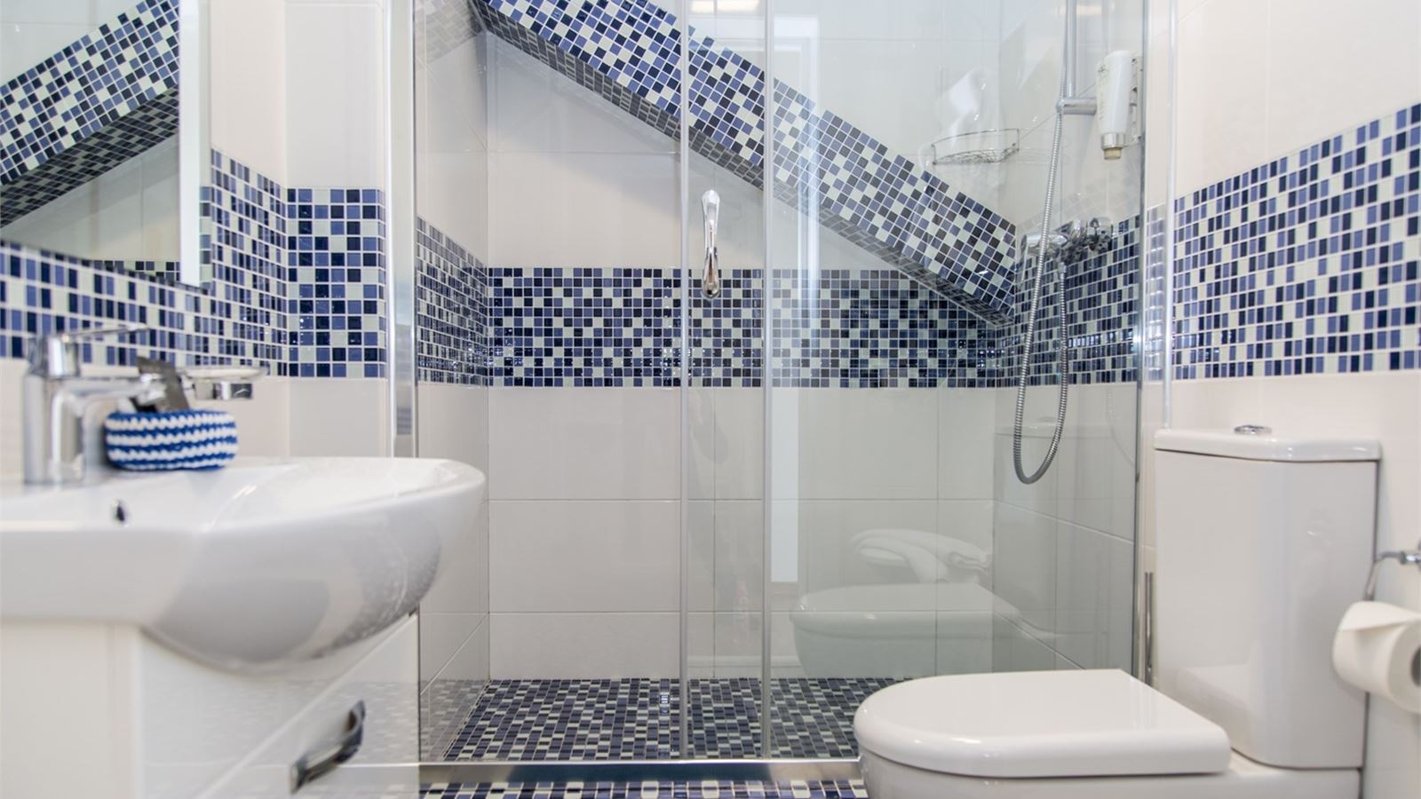 rooms-улучshенный-стандарт-первой-категории-sea-view-plus