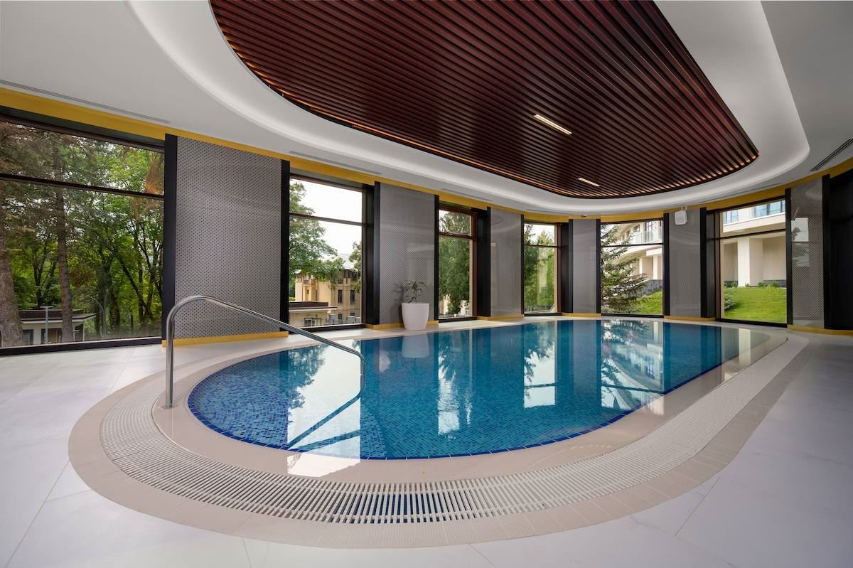 pools-indoor-pool