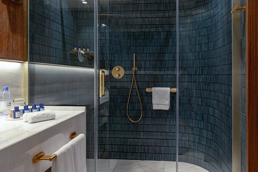 rooms-deluxe-sea-view-twin