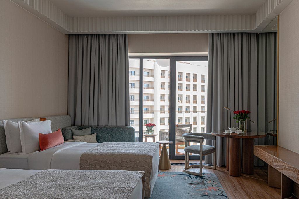 rooms-deluxe-sea-view-twin