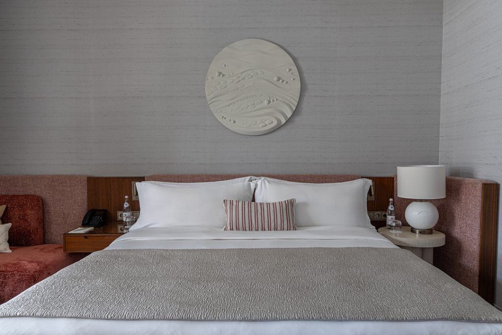 rooms-premium-with-pool