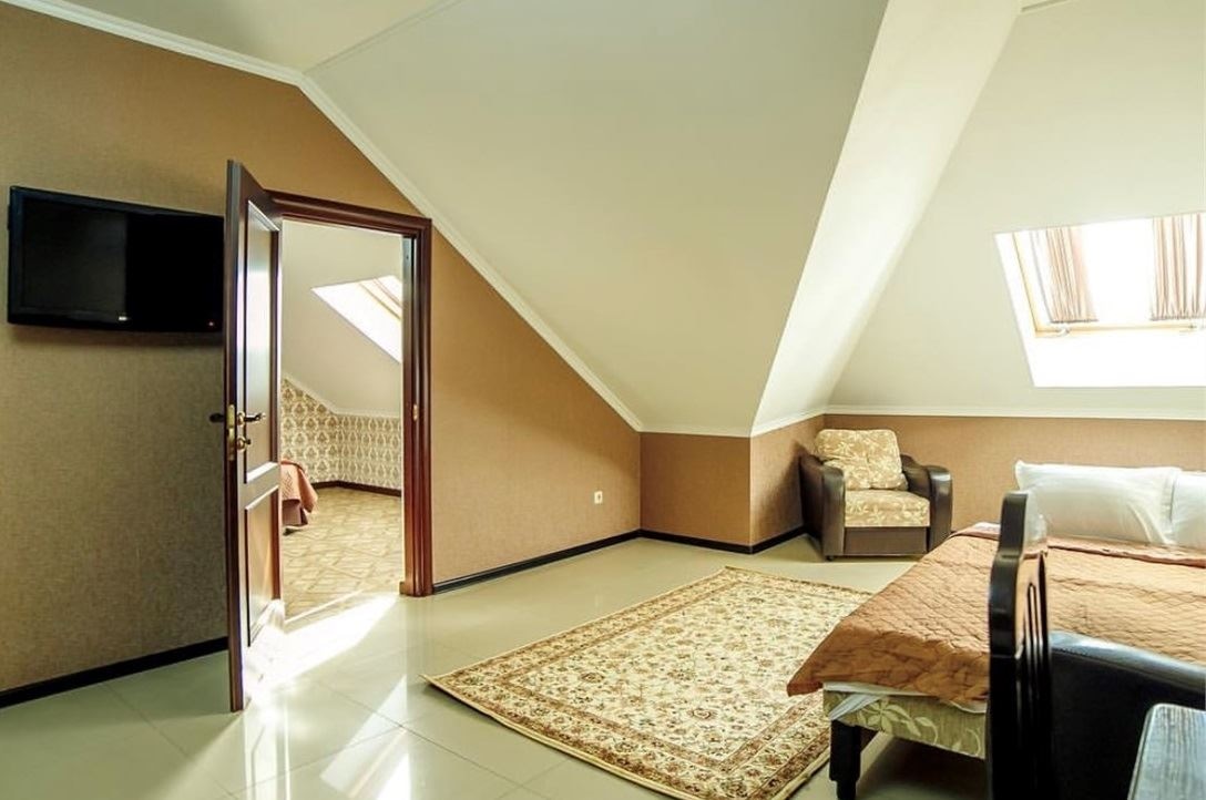 rooms-улучshенный-номерстудио-мансардный-этаж