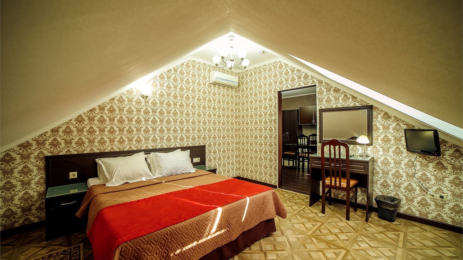 rooms-апартамент-мансардный-этаж