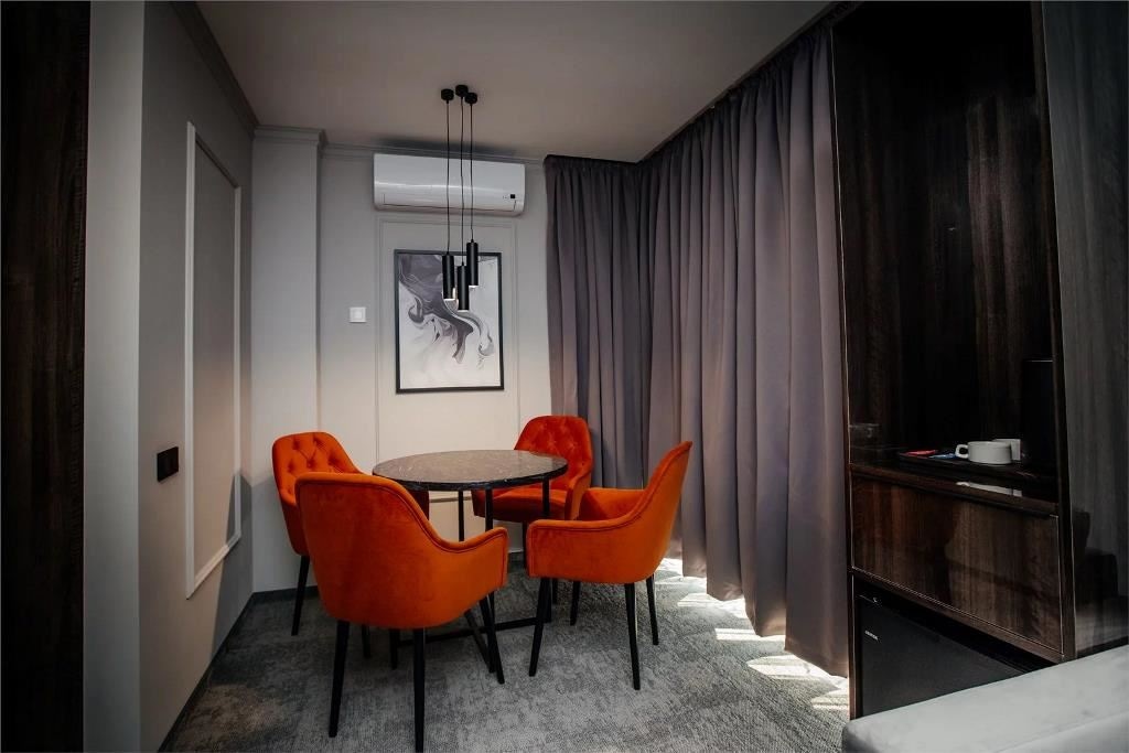rooms-suite