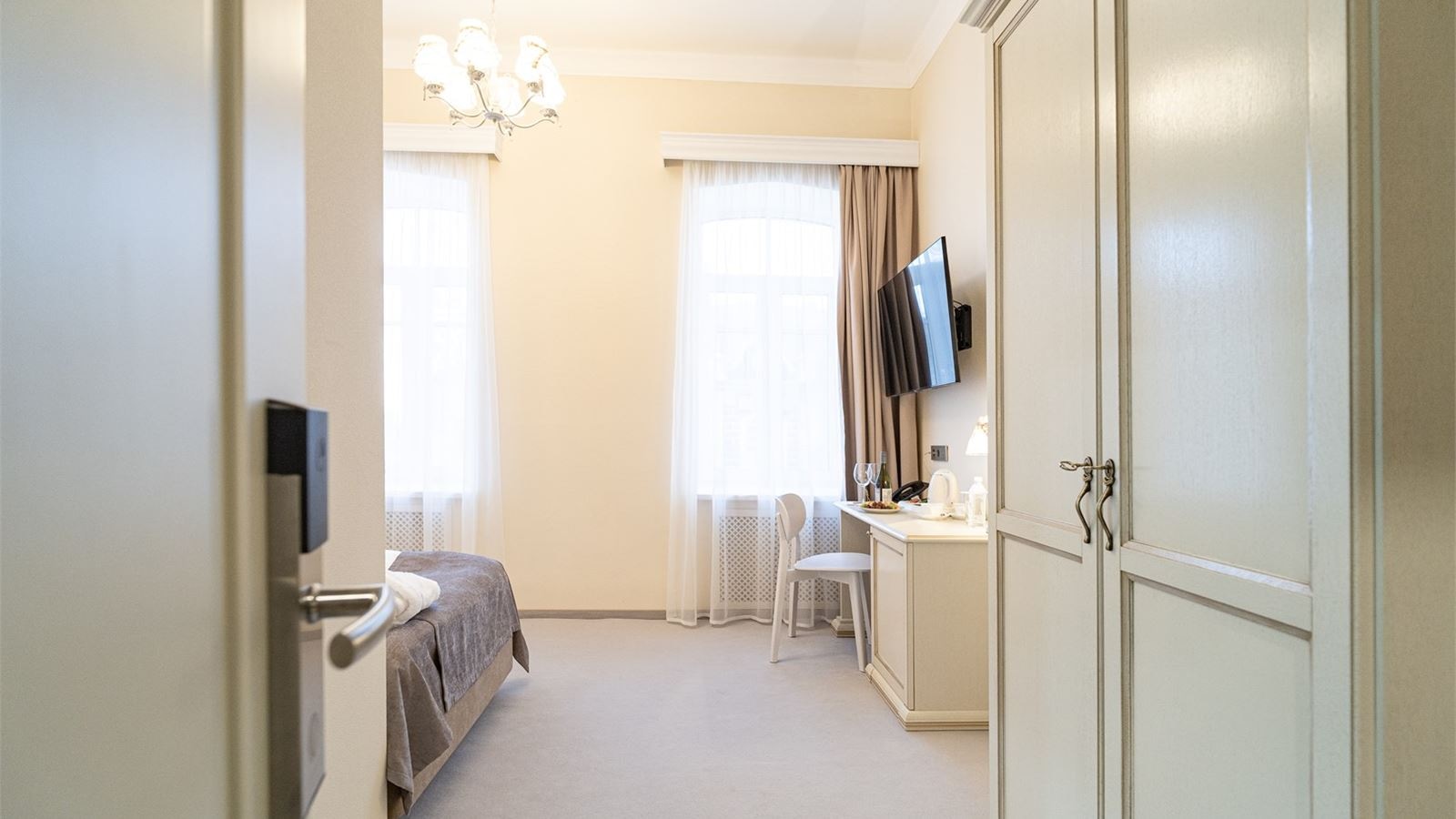 rooms-стандарт-queen-size-домъ-купца-кундыshеваволодина-4