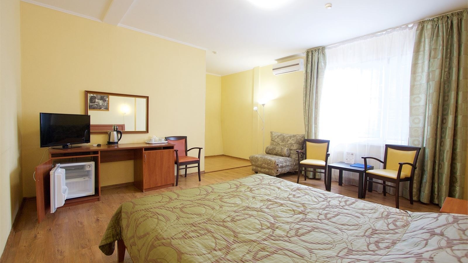 rooms-junior-suite