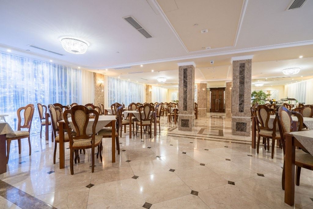 restaurants-restaurant