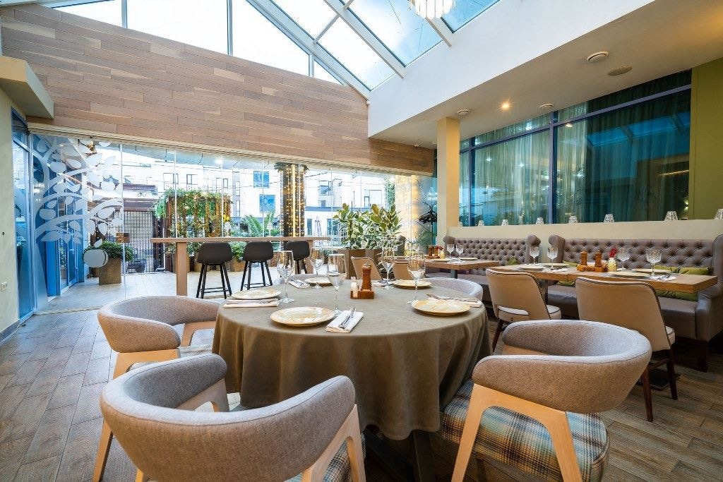 restaurants-restaurant