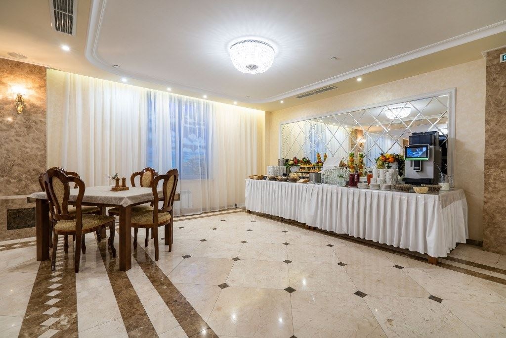 restaurants-restaurant