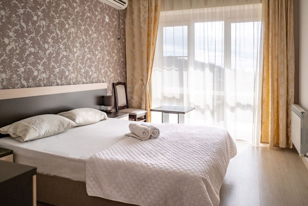 rooms-standart-with-balcony