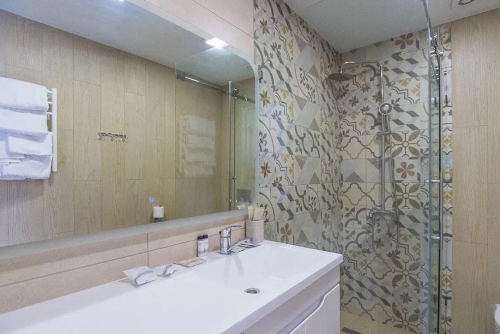 rooms-2-room-terrasa