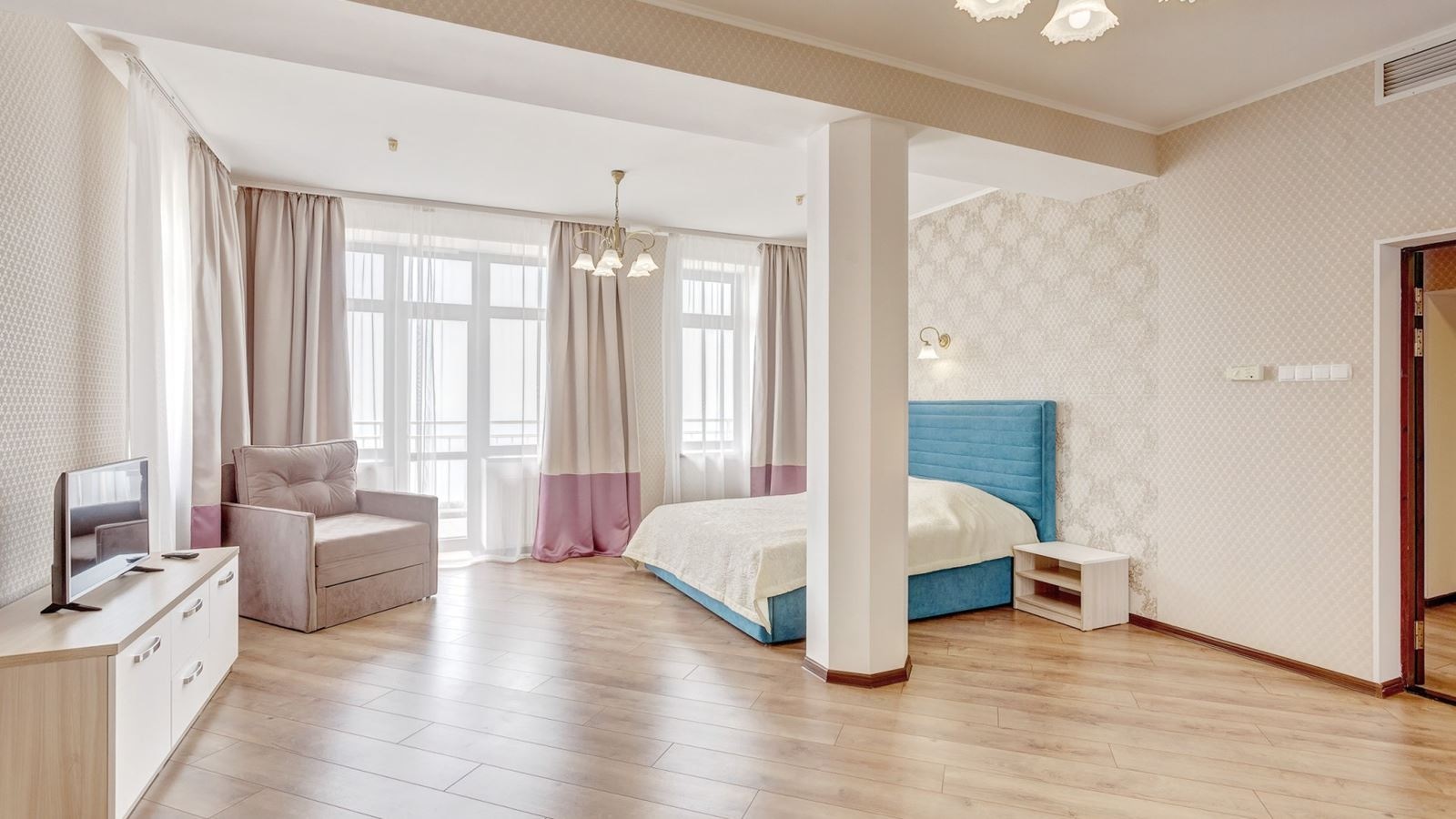 rooms-2-местный-2-комнатный-люкс-корпус-№5