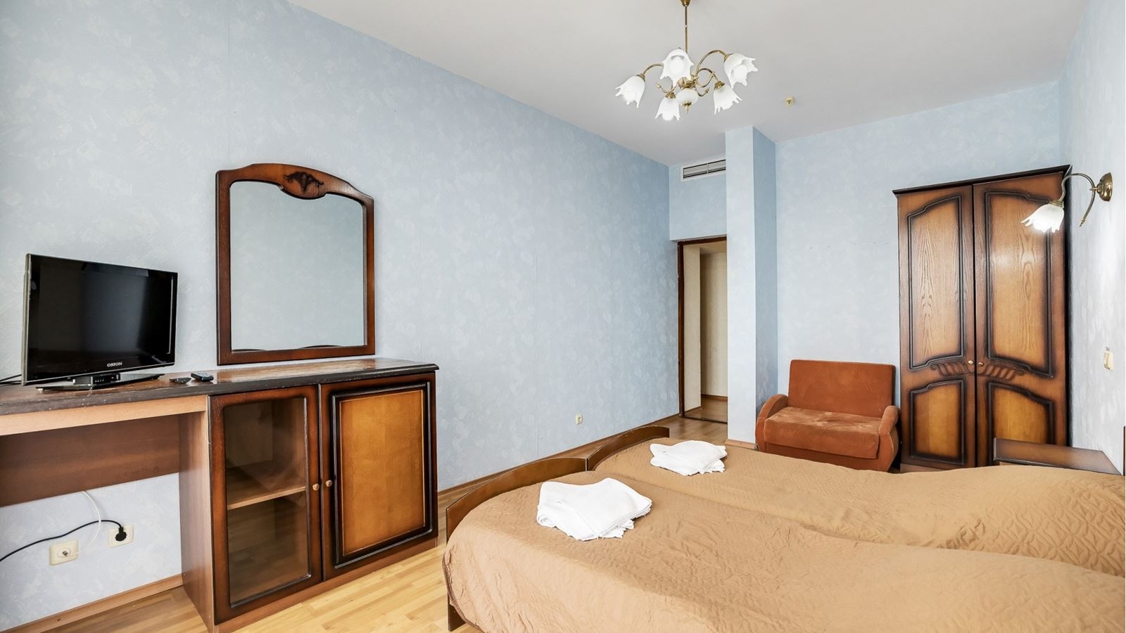 rooms-2-местный-3-комнатный-джуниор-сюит-корпус-№5