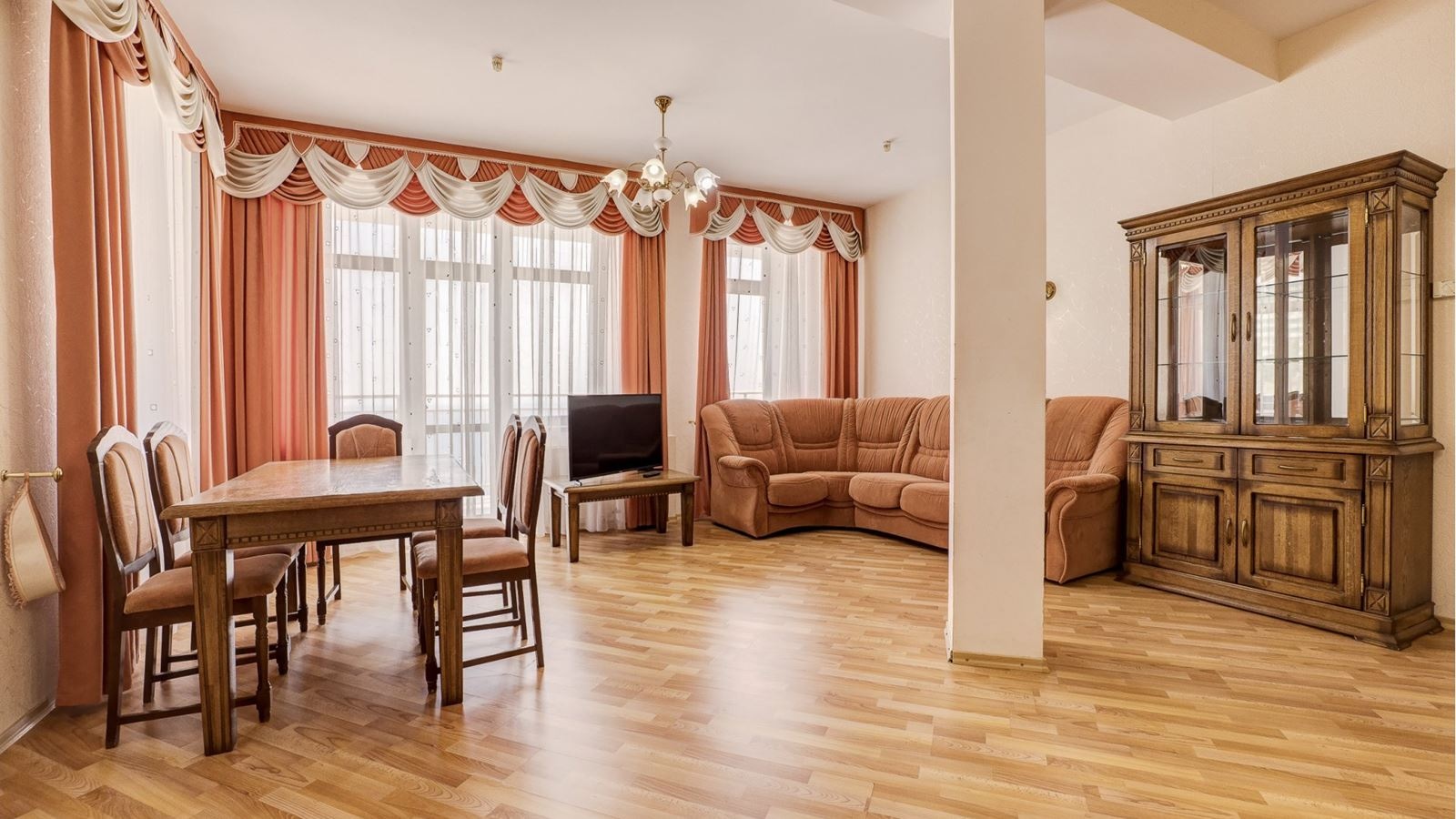 rooms-2-местный-3-комнатный-джуниор-сюит-корпус-№5