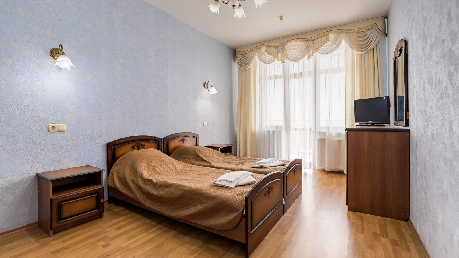 rooms-2-местный-3-комнатный-джуниор-сюит-корпус-№5