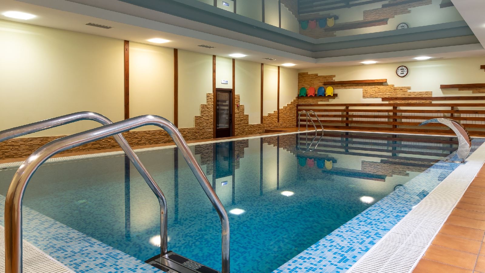 pools-indoor-pool