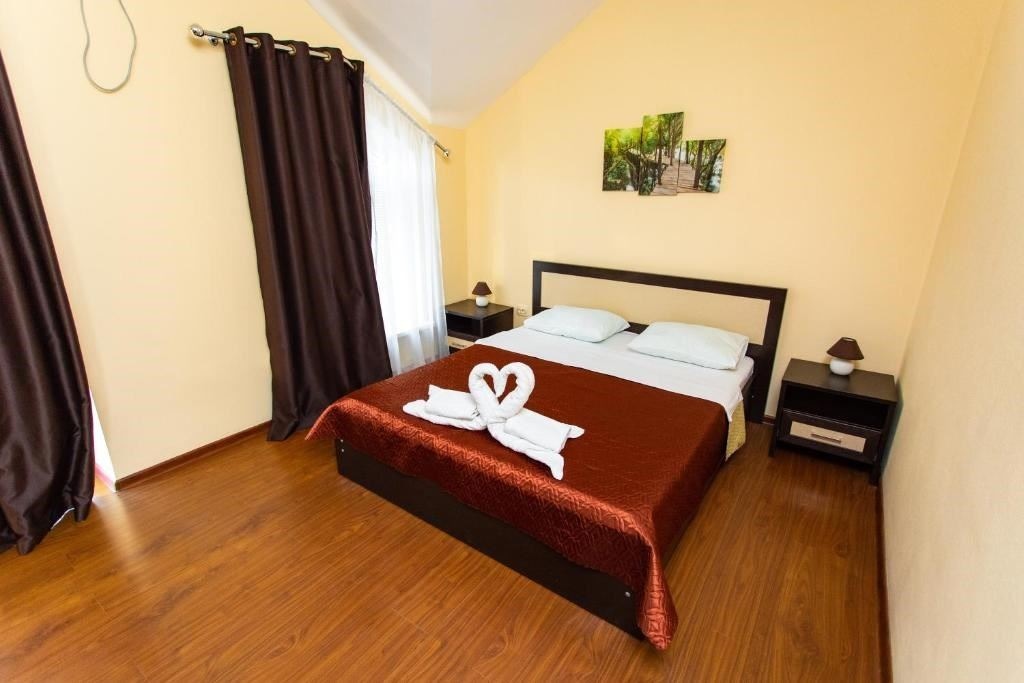 rooms-трёхэтажные-апартаменты-с-двумя-спальнями