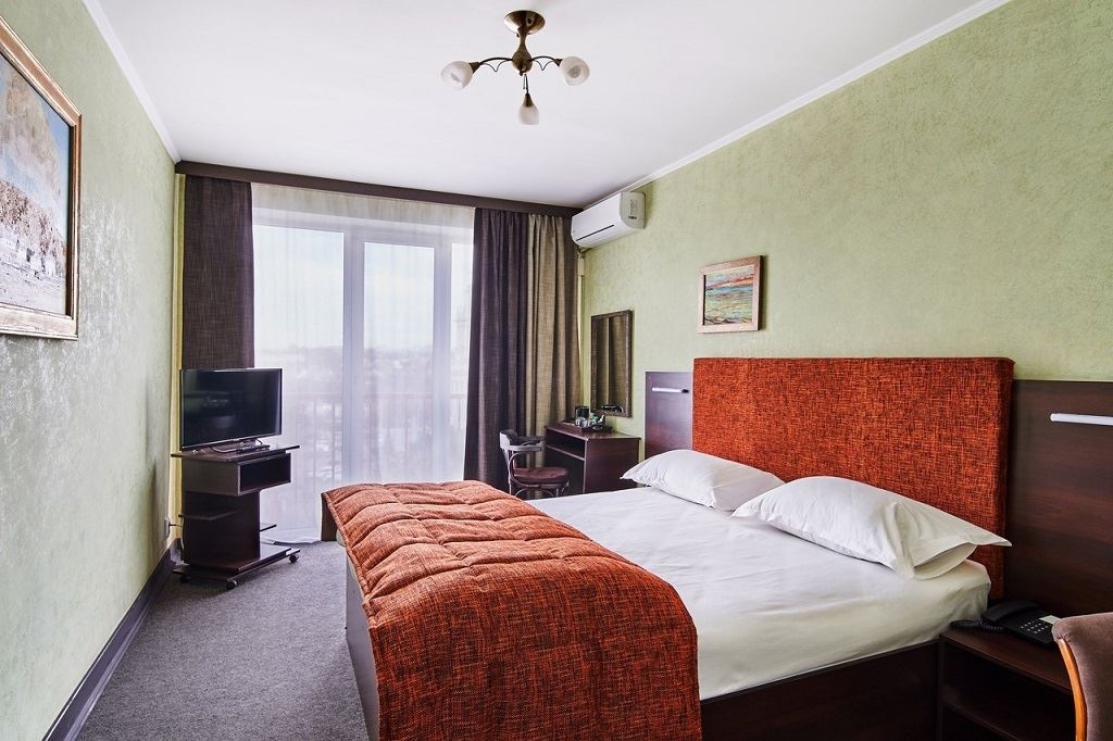 rooms-стандарт-с-двуспальной-кроватью