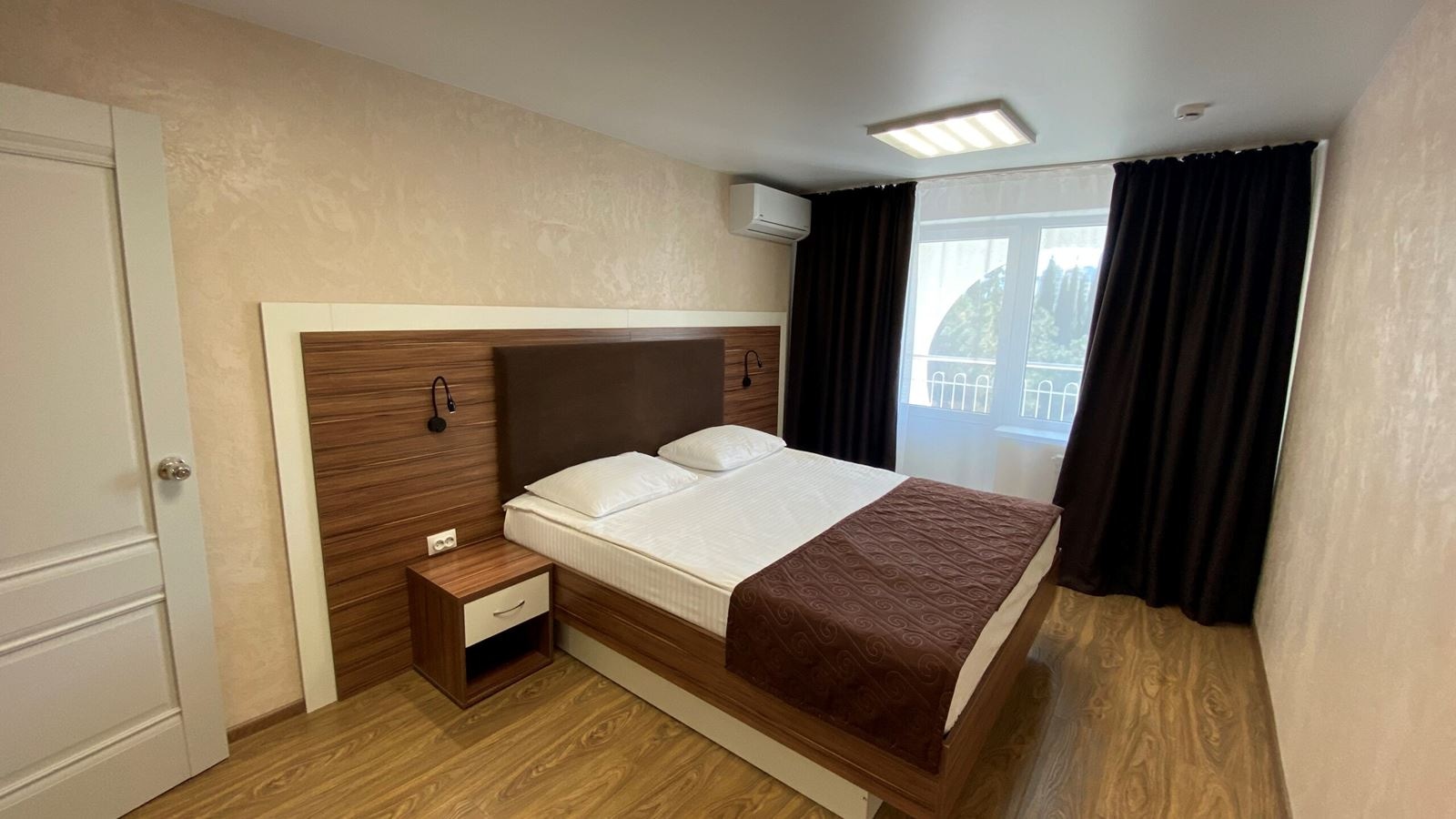 rooms-2х-местный-1но-комнатный-люкс-основной-корпус