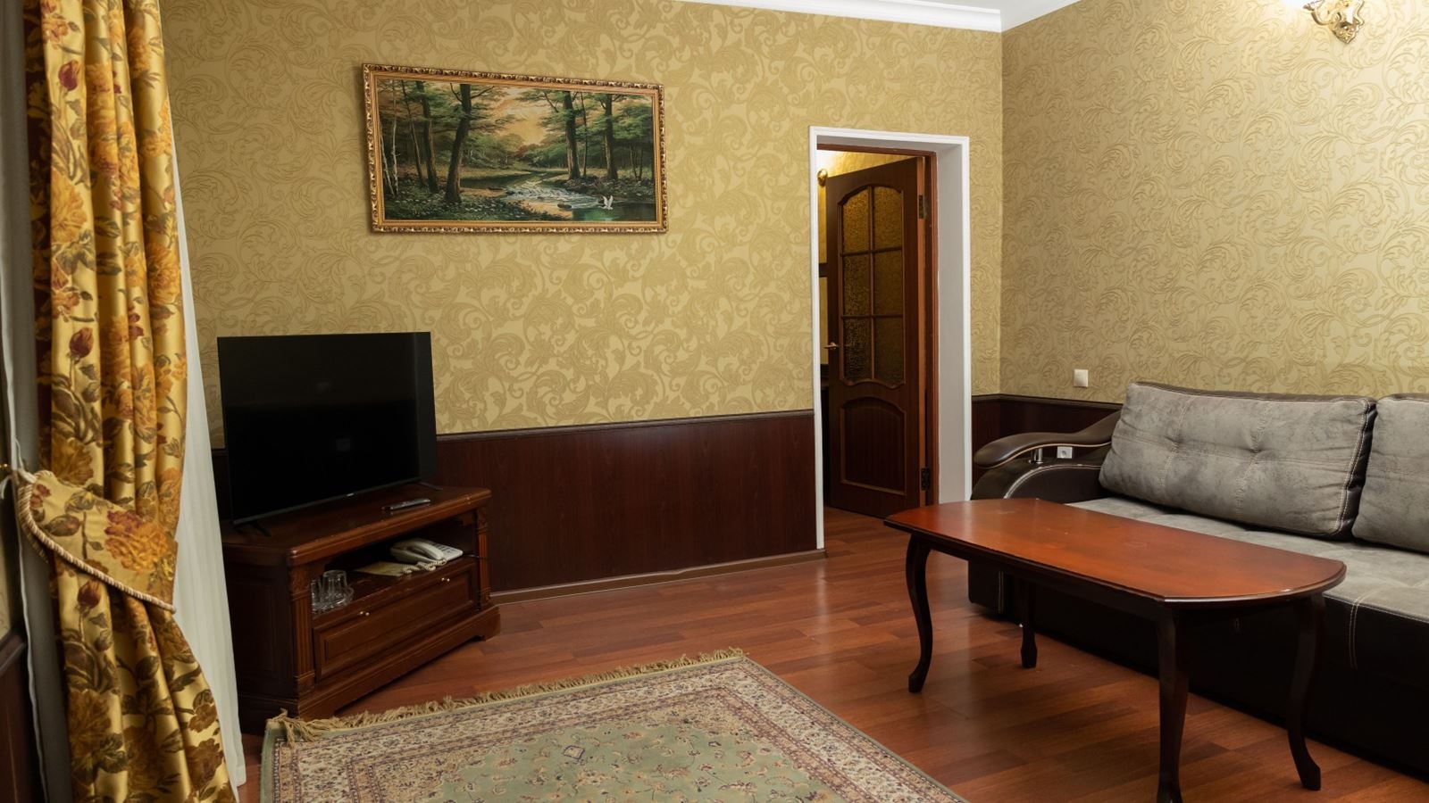 rooms-люкс--общая-площадь-30-м²