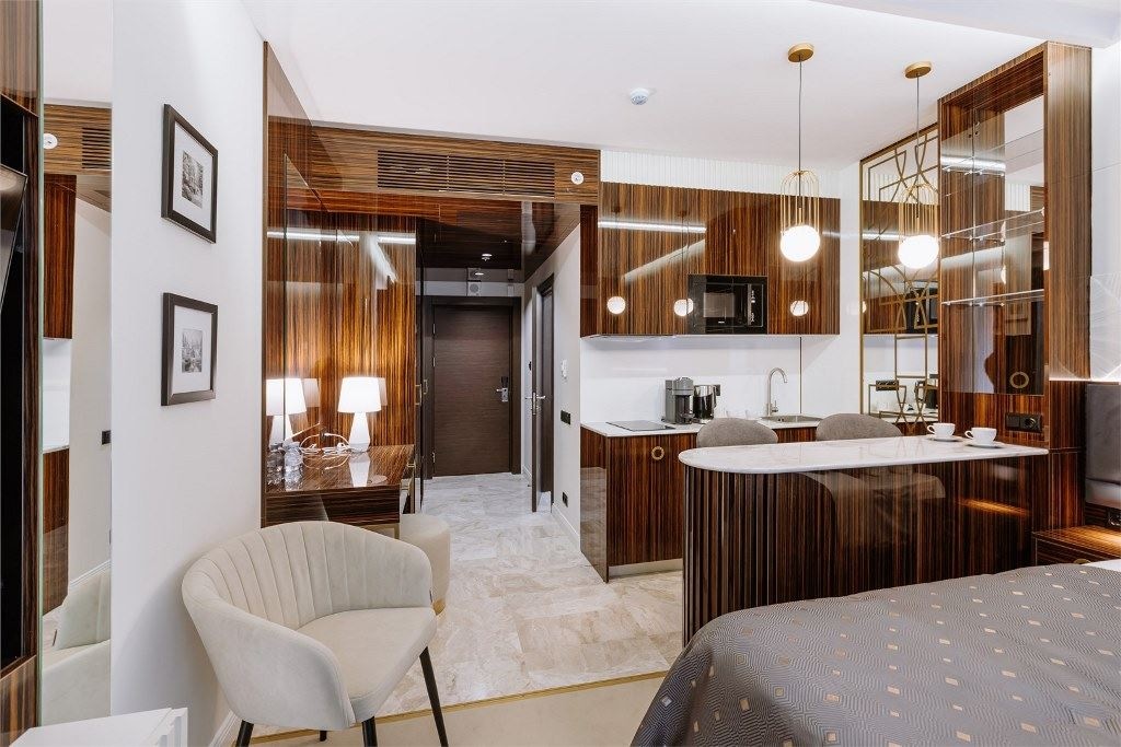 rooms-studio-with-kittchen