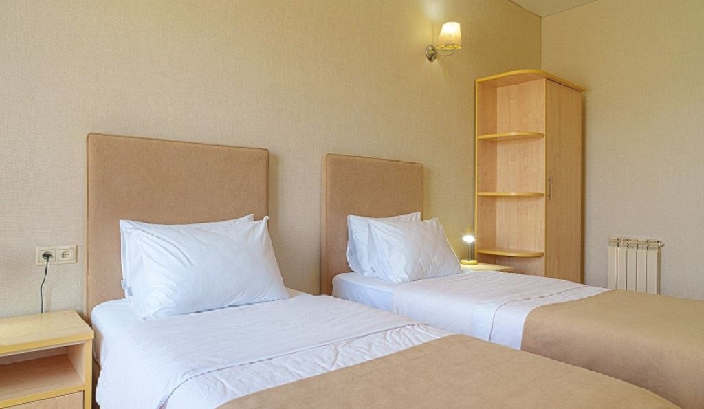 rooms-семейный-стандарт-с-двуспальной-кроватью-общая-площадь-24-квм
