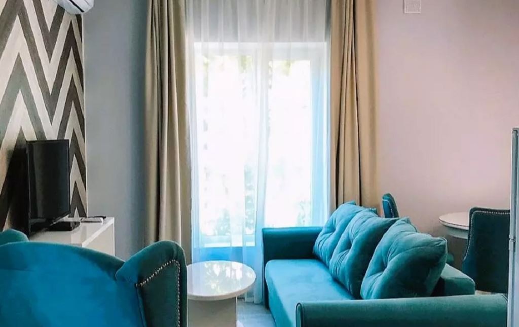rooms-апартаментыдвухместный-люкспервая-категория-стандарт-двухкомнатный-с-отдельной-спальней-и-балконом-кухней-общая-площадь-45-квм