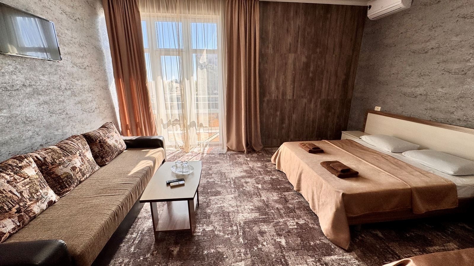 rooms-комфорт-с--балконом--общая-площадь-25-квм