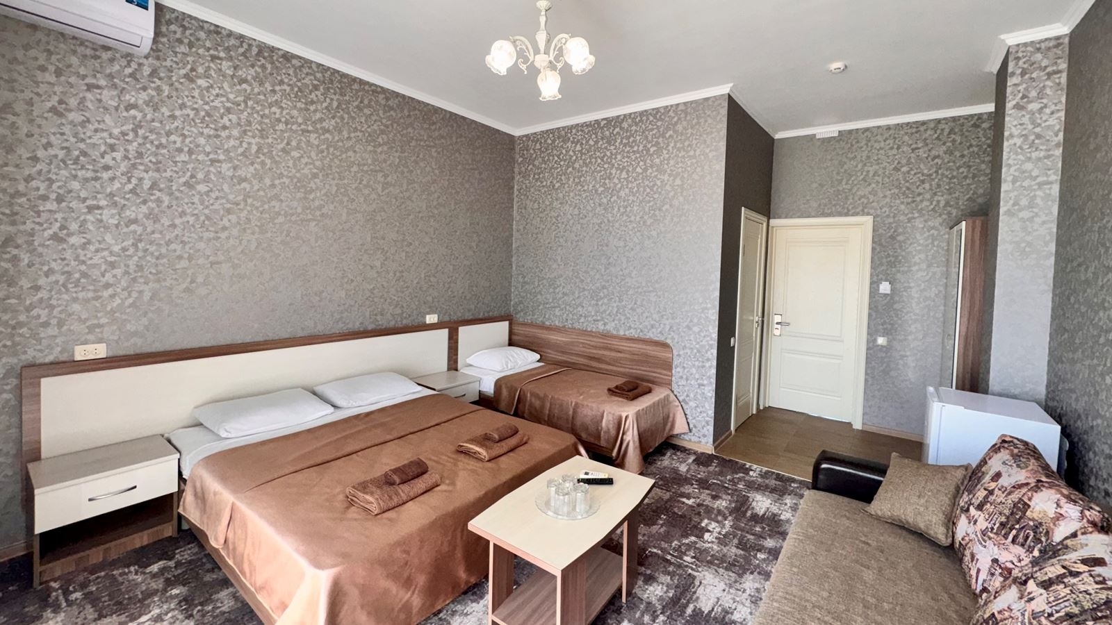 rooms-комфорт-плюс-с-балконом-общая-площадь--25-квм