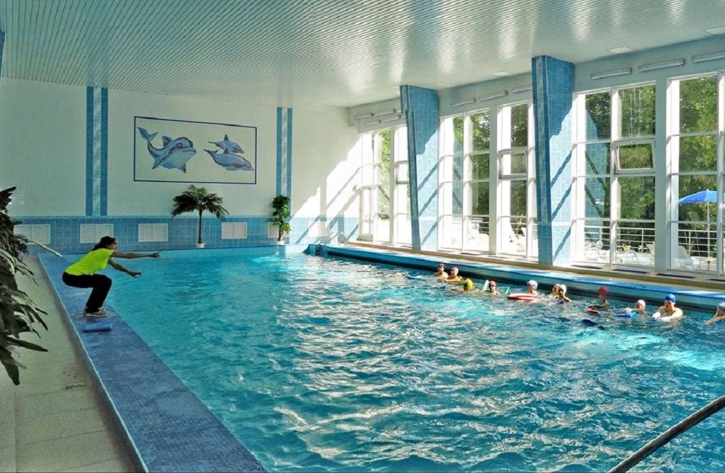pools-indoor-pool