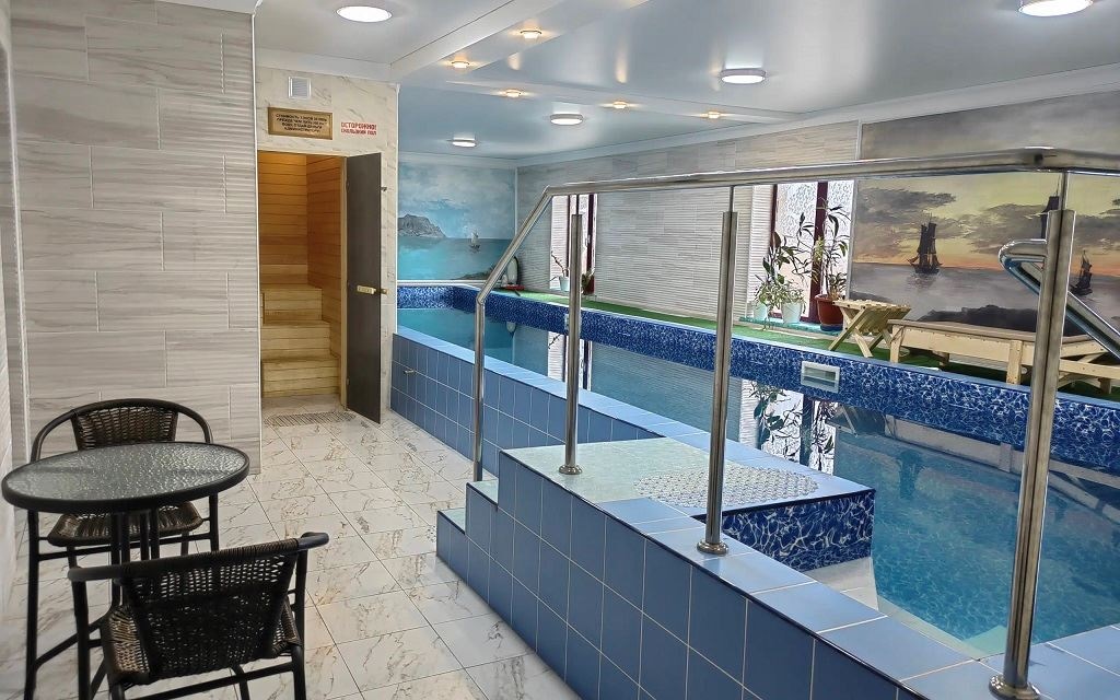 pools-indoor-pool