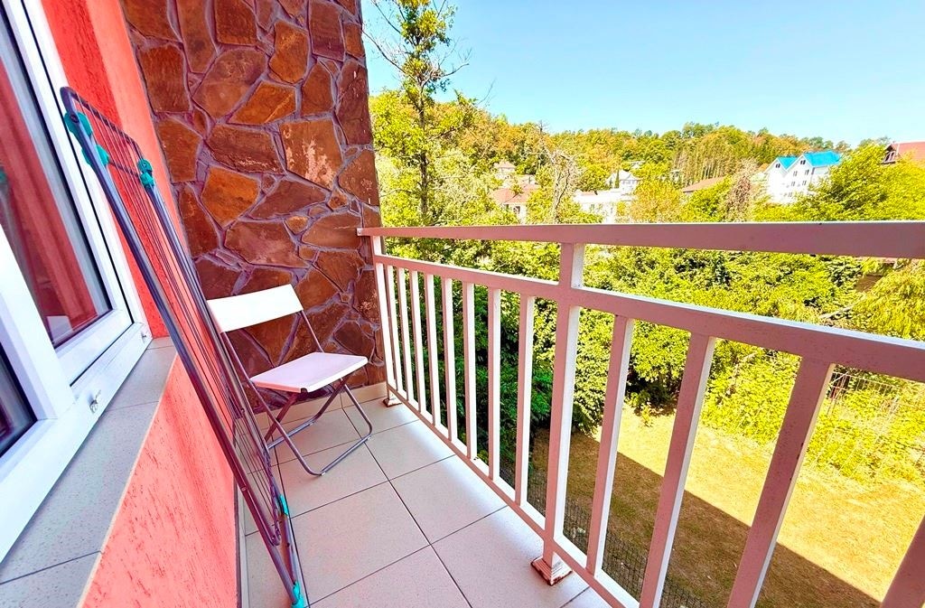 rooms-comfort-s-balkonom
